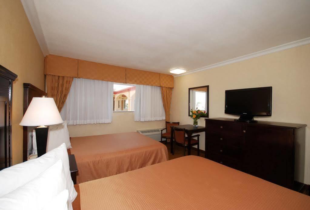 Pasadena Rose & Crown Hotel Kültér fotó